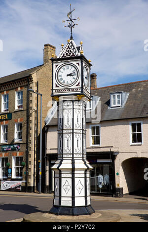 Die achteckige Uhr - Turm auf dem Marktplatz in Downham Market, Norfolk, Großbritannien Stockfoto