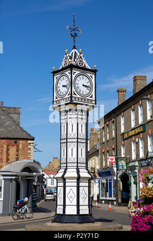 Die achteckige Uhr - Turm auf dem Marktplatz in Downham Market, Norfolk, Großbritannien Stockfoto
