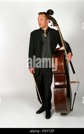 Marcel Becker - Kontrabass. Generic Stockfoto