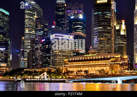 Singapur Central Business District in der Nacht Stockfoto