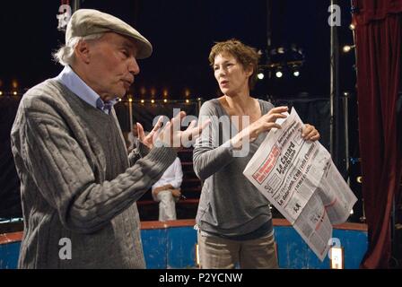 Film Title: 36 VUES DU Pic Saint Loup. Englischer Titel: 36 BLICK AUF SAINT-LOUP PEAK. Regisseur: Jacques Rivette. Jahr: 2009. Stars: JANE BIRKIN; Sergio Castellitto. Quelle: PIERRE GRISE PRODUCTIONS/Album Stockfoto