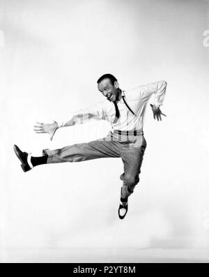 Original Film Titel: Daddy Long Legs. Englischer Titel: Daddy Long Legs. Regisseur: JEAN NEGULESCO. Jahr: 1955. Stars: Fred Astaire. Quelle: 20th Century Fox/Album Stockfoto