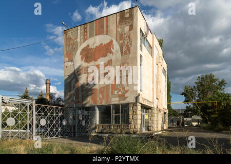 Bender, Moldau, Aufbau einer geschlossenen Fabrik Stockfoto
