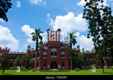 Curzon Hall der Universität von Dhaka. Es wurde gebaut, um ein Rathaus und benannt nach Lord Curzon, Vizekönig von Indien, der seinen im Jahre 1904 Grundstein. A Stockfoto