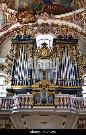 Die Orgel der Innsbrucker Dom (Kirche St. Jakob), Innsbruck, Österreich. Stockfoto