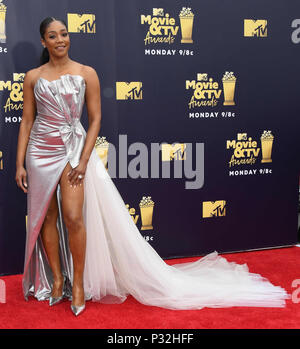 Santa Monica, CA, USA. 16 Juni, 2018. 16. Juni 2018 in Santa Monica, Kalifornien - Tiffany Haddish. 2018 MTV Movie und TV Awards gehalten an Barker Hangar. Photo Credit: Birdie Thompson/AdMedia Credit: Birdie Thompson/AdMedia/ZUMA Draht/Alamy leben Nachrichten Stockfoto