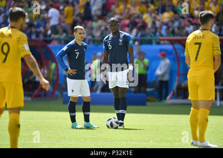 Kasan, Russland. 16 Juni, 2018. Antoine GRIEZMANN (FRA) mit Paul POGBA (FRA) vor einem Freistoss. Aktion. Frankreich (FRA) - Australien (AUS) 2-1, Vorrunde, Gruppe C, Spiel 5, am 16.06.2018 in Kasan, Kazan Arena. Fußball-WM 2018 in Russland vom 14.06. - 15.07.2018. | Verwendung der weltweiten Kredit: dpa/Alamy leben Nachrichten Stockfoto