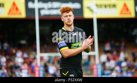 Wakefield, Großbritannien, Sonntag, 17 Juni 2018, Mobile Rakete Stadion, Wakefield, England; Betfred Super League, Wakefield Trinity v Warrington Wölfe; Harvey Livett von Warrington Wolves feiert die 32-30 über Wakefield Trinity bei voller Zeit gewinnen. Quelle: News Images/Alamy leben Nachrichten Stockfoto