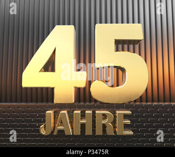 Goldene Zahl 45 (Nummer 45) und Jahre das Wort ' ' vor dem Hintergrund von Metall rechteckige Parallelepipeden in den Strahlen der untergehenden Sonne. Übersetzen Stockfoto