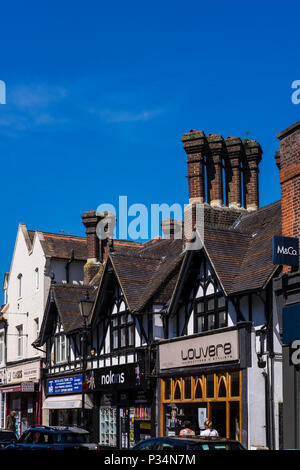 Rickmansworth High Street, einer kleinen Stadt in Hertfordshire, England, UK. Stockfoto