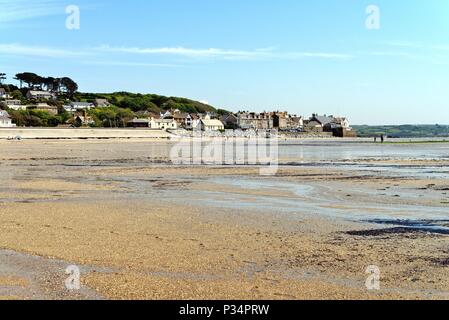 Das Küstendorf und der Strand von Marazion Cornwall an einem Sommertag, England Großbritannien Stockfoto