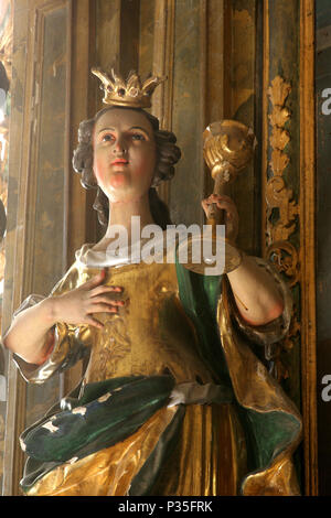 Die Heilige Barbara, Statue am Altar in der Kapelle des Schlosses in Klenovnik, Kroatien Stockfoto