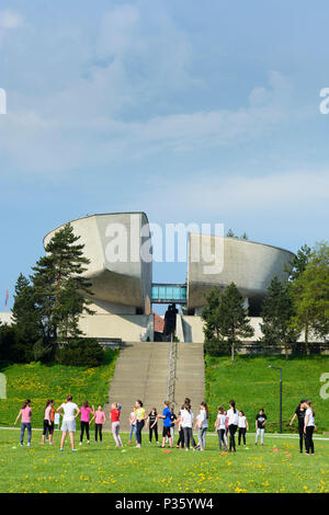 Banska Bystrica (neusohl): Museum am Denkmal des Slowakischen Nationalen Aufstandes in der Slowakei, Stockfoto