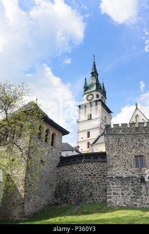 Kremnitz (kremnica): Stadt Burg mit die Kirche St. Katharina in der Slowakei, Stockfoto