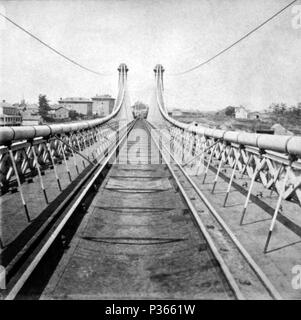 . Rechten Rahmen des Stereograph. 21 Juli 2009, 01:49 (UTC). Hängebrücke bei Niagara - die Eisenbahn (Amerikanische Ansichten), von Robert N. Dennis Sammlung von stereoskopische Ansichten.jpg: John S. Soule (1827-1904)[1] abgeleitete Arbeit: Jappalang (Talk) 4 Hängebrücke bei Niagara - die Eisenbahn (rechts amerikanischen Ansichten) Stockfoto
