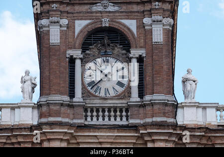 Clock Tower, Ducal Palace jetzt Italienischen Militärakademie., Modena, Italien Stockfoto