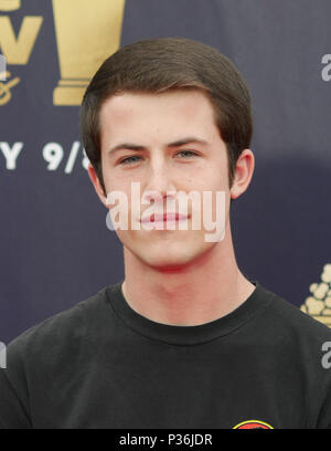 Dylan Minnette Teilnahme an die 2018 MTV Movie und TV Auszeichnungen bei den Barker Hangar in Los Angeles, USA statt. PRESS ASSOCIATION Foto. Bild Datum: Samstag, Juni 16, 2018. Photo Credit: Francis Specker/PA-Kabel Stockfoto