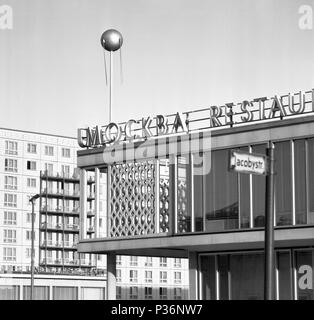 Berlin, DDR, das Café Moskau in der Karl-Marx-Allee. Stockfoto