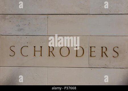 Schroders Fondsmanager, die Büros der berühmte Fund Management Company in Gresham Street, London Stockfoto