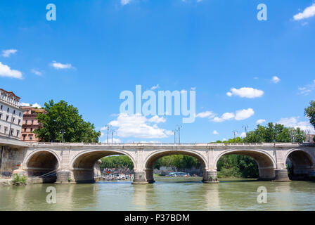 Panoramablick von der Brücke Ponte Cavour Brücke über den Tiber, Rom, Latium, Italien Stockfoto