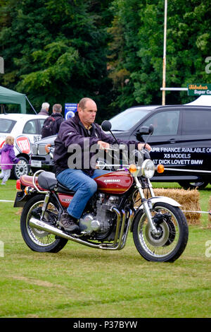 Die 2018 Badewanne Festival des Autofahrens bei Walcot Rugby Ground, Badewanne Somerset England uk Kawasaki Z1000 Stockfoto