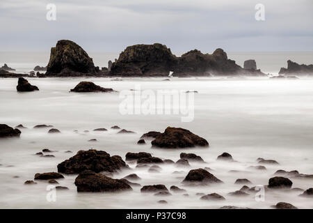 Oder 02479-00 ... OREGON - felsige Küste am Indischen Strand in Ecola State Park in der Nähe von Canon Strand. Stockfoto