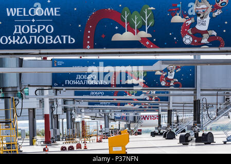 Rostow-am-Don, Russland - 28 April 2018: zum internationalen Flughafen von platov Flugplatz. Für Gäste der FIFA WM 2018 eingerichtet Stockfoto