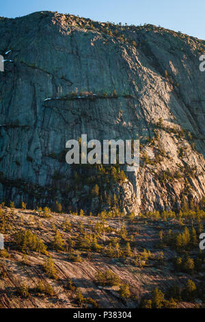 Morgenlicht auf dem Berg Furunusteren in Nissedal, Telemark, Norwegen, Skandinavien. Stockfoto