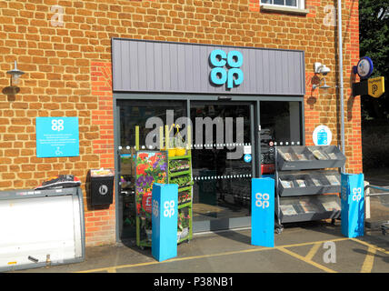 Co-op, Op, Shop, Store, Minimarkt, kleines Dorf, Snettisham, Norfolk Stockfoto