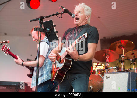 Glasgow, UK. 17 Jun, 2018. Großes Land in Konzert in der Kelvingrove Musikpavillon, Glasgow, Großbritannien, 17. Juni 2018 Credit: Westy Musik Tog/Alamy leben Nachrichten Stockfoto