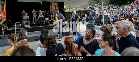 Malmö, Schweden, 17. Juni 2018. Juan de Marcos, berühmten von Buena Vista Social Club, in Malmö, die als Teil der freien Sommer Festival Sommarscen Malmö. Tommy Lindholm/Alamy leben Nachrichten Stockfoto