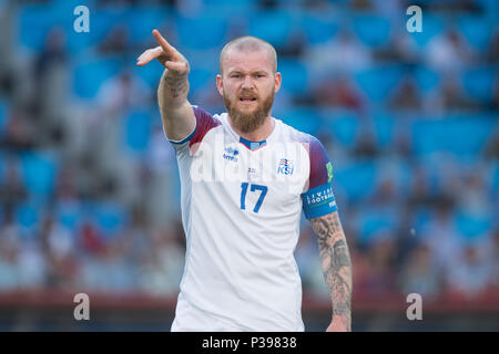 Moskau, Russland. 16 Juni, 2018. Aron GUNNARSSON (ISL) gibt Anweisungen, Anweisungen, die Hälfte Abbildung, Bild, Geste, Gestik, Argentinien (ARG) - Island (ISL) 1:1, Vorrunde Gruppe D, Spiel 7, am 16.06.2018 in Moskau; Fußball WM in Russland 2018 vom 14.06. - 15.07.2018. | Verwendung der weltweiten Kredit: dpa/Alamy leben Nachrichten Stockfoto