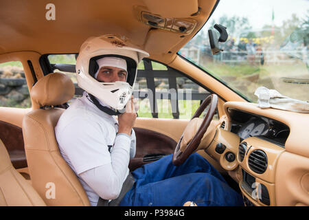 Sosnova, Tschechische Republik. 16 Juni, 2018. Die 9 Destruction Derby extreme Abriss race von Altfahrzeugen nahm auf dem Autodrom in Sosnova, der Tschechischen Republik, am 16. Juni 2018. Quelle: Vit Cerny/CTK Photo/Alamy leben Nachrichten Stockfoto