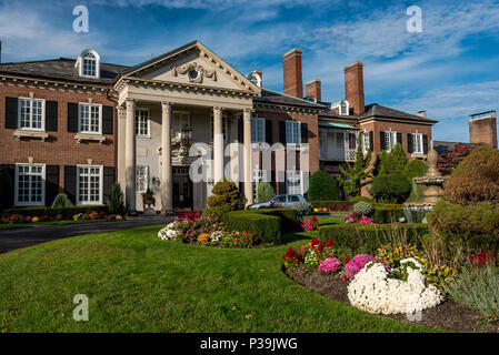 Das Herrenhaus in Glen Cove (ursprünglich bekannt als das Herrenhaus) durch die Architekten Charles Adams Platt im Jahr 1910 konzipiert. Das Anwesen war das Haus von John TEEL Stockfoto