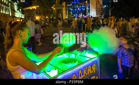 Odessa, Ukraine, Verkauf von Zuckerwatte Stockfoto