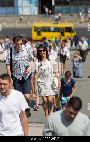 Odessa, Ukraine, Leute auf die Potemkinsche Treppe Stockfoto