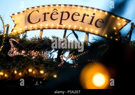 Hannover, Deutschland, Crêperie auf dem Weihnachtsmarkt Hannover Stockfoto