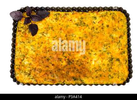 Metall Form mit hausgemachten Kuchen, Gebäck. Studio Foto Stockfoto