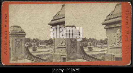 . Terrasse und Brunnen im Abstand. Alternative Titel: Amerikanische Ansichten, Central Park, New York, Abdeckung: [1860?-1875?]. Digitale Element veröffentlicht 4-12 2006; Aktualisiert im 6-25 2010. 298 Terrasse und Brunnen im Abstand von E.&amp; HT Anthony (Hart) Stockfoto