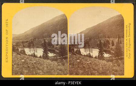 32 Beaver Lake, Conejos Cañon, 9.000 Fuß über dem Meeresspiegel und 80 Km von der Mündung des Cañon, die von O'Sullivan, Timothy H., 1840-1882 Stockfoto