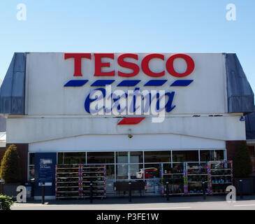 Tesco Extra Superstore, Bursledon Türme, Bursledon, Southampton, England, Großbritannien Stockfoto