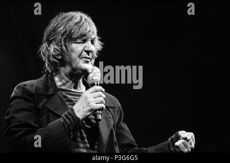 Rouillac (Central Western Frankreich). 2006/05/20. Französischer Sänger Jacques Higelin in concert Stockfoto