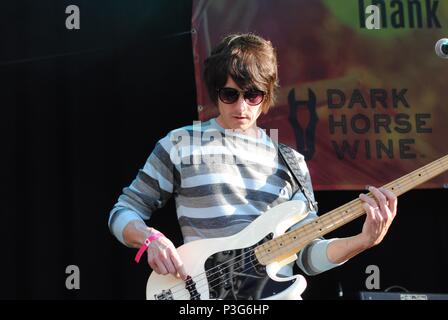 Die Gewehre rock Bath, England - Pub im Park Festival, Juni 2018 Stockfoto