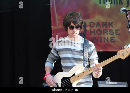 Die Gewehre rock Bath, England - Pub im Park Festival, Juni 2018 Stockfoto