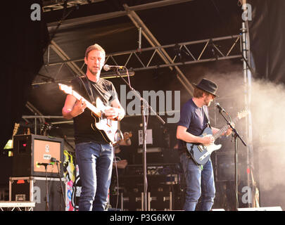 Die Gewehre rock Bath, England - Pub im Park Festival, Juni 2018 Stockfoto