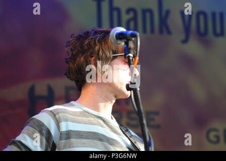 Die Gewehre rock Bath, England - Pub im Park Festival, Juni 2018 Stockfoto