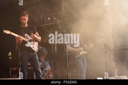 Die Gewehre rock Bath, England - Pub im Park Festival, Juni 2018 Stockfoto