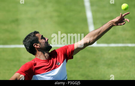 Kroatiens Marin Cilic während des Tages eine Der Fever-Tree Meisterschaft im Queens Club, London. PRESS ASSOCIATION Foto. Bild Datum: Montag, Juni 18, 2018. Siehe PA Geschichte TENNIS Queens. Photo Credit: Steven Paston/PA-Kabel. Beschränkungen: Nur die redaktionelle Nutzung, keine kommerzielle Nutzung ohne vorherige Zustimmung. Stockfoto