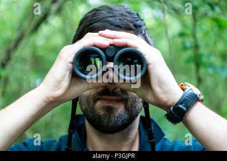 16:00 Uhr Samstag, 16. Juni 2018. Magor Marsh Nature Reserve, Magor, South Wales. UK Wetter regen Gewitter verwöhnen die geplante Familientag und Kinder Bioblitz Stockfoto