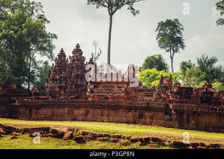 Banteay Srey - einzigartige Tempel aus rosa Sandstein. Angkor, Siem Reap, Kambodscha. Stockfoto